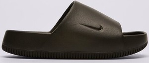 Czarne klapki Nike z płaską podeszwą w sportowym stylu