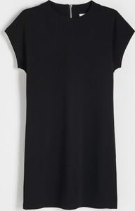 Czarna sukienka Reserved mini z krótkim rękawem