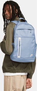 Niebieski plecak Nike w sportowym stylu