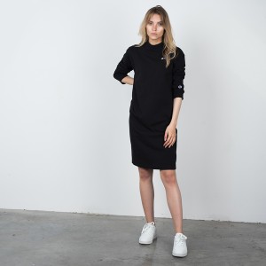 Czarna sukienka ubierzsie.com z bawełny w stylu casual z długim rękawem