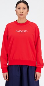 Czerwona bluza New Balance z dresówki w sportowym stylu