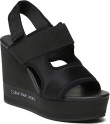 Czarne sandały Calvin Klein na koturnie