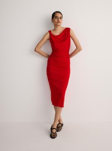 Czerwona sukienka Reserved z dżerseju