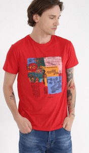 Czerwony t-shirt born2be z tkaniny z nadrukiem