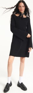 Czarna sukienka Reserved mini z długim rękawem