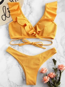 Żółty strój kąpielowy Valetta.pl w stylu casual