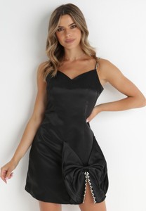 Czarna sukienka born2be z dekoltem w kształcie litery v mini