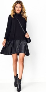 Czarna sukienka Makadamia z golfem z długim rękawem mini