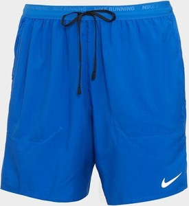 Niebieskie spodenki Nike