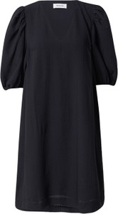 Sukienka ModstrÖm z krótkim rękawem w stylu casual z dekoltem w kształcie litery v