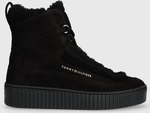 Czarne buty sportowe Tommy Hilfiger sznurowane z płaską podeszwą w sportowym stylu
