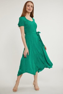Zielona sukienka Monnari midi z krótkim rękawem trapezowa