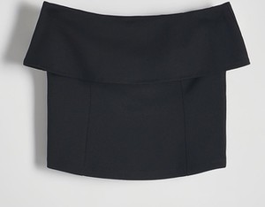 Czarna bluzka Reserved bez rękawów z okrągłym dekoltem w stylu casual