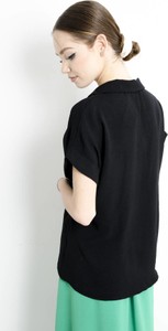 Czarna bluzka Olika w stylu casual z krótkim rękawem