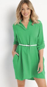 Zielona sukienka born2be rozkloszowana z długim rękawem w stylu casual