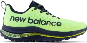 Zielone buty sportowe New Balance z płaską podeszwą w sportowym stylu sznurowane