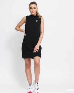Sukienka Nike z dżerseju w sportowym stylu z okrągłym dekoltem