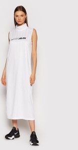Sukienka Nike w stylu casual bez rękawów z okrągłym dekoltem