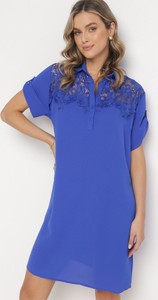 Niebieska sukienka born2be w stylu casual koszulowa