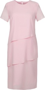 Różowa sukienka Fokus wyszczuplająca z krótkim rękawem midi