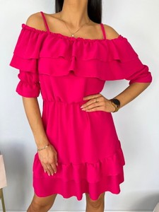 Różowa sukienka ModnaKiecka.pl z krótkim rękawem w stylu casual hiszpanka