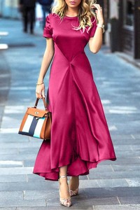 Różowa sukienka IVET z krótkim rękawem