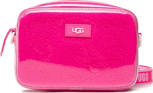 Różowa torebka UGG Australia matowa na ramię w młodzieżowym stylu