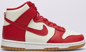 Czerwone buty sportowe Nike z płaską podeszwą w sportowym stylu sznurowane