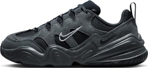 Czarne buty sportowe Nike w sportowym stylu z zamszu sznurowane