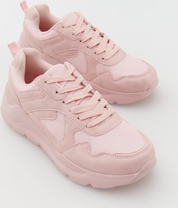 Różowe buty sportowe dziecięce Reserved sznurowane