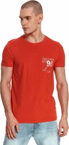 Czerwony t-shirt Top Secret z krótkim rękawem