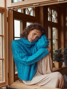 Niebieski sweter Top Secret w stylu casual