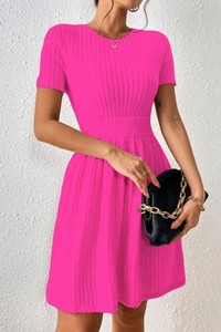 Różowa sukienka IVET w stylu casual