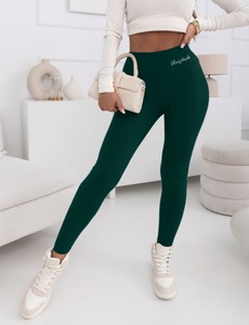 Zielone legginsy Pakuten w sportowym stylu
