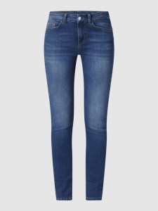Niebieskie jeansy Liu-Jo w street stylu