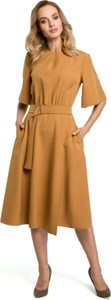Brązowa sukienka MOE z długim rękawem z okrągłym dekoltem w stylu casual