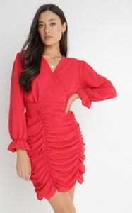 Czerwona sukienka born2be mini z tkaniny kopertowa