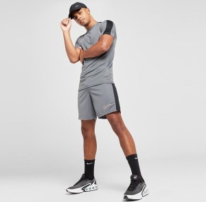Spodenki Nike w sportowym stylu