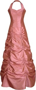 Różowa sukienka Fokus gorsetowa maxi