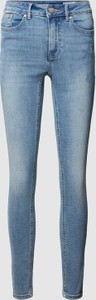 Granatowe jeansy Vero Moda z bawełny w street stylu