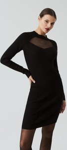 Czarna sukienka Diverse z długim rękawem dopasowana mini