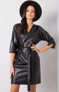 Czarna sukienka Lakerta w stylu casual mini z dekoltem w kształcie litery v