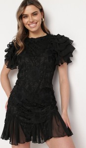 Czarna sukienka born2be z krótkim rękawem mini