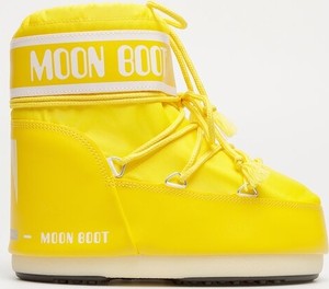 Żółte śniegowce Moon Boot z płaską podeszwą