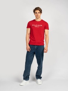 Czerwony t-shirt ubierzsie.com w młodzieżowym stylu z bawełny