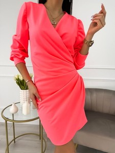 Różowa sukienka ModnaKiecka.pl w stylu casual mini z długim rękawem