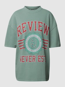 T-shirt Review z okrągłym dekoltem