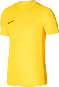 Żółta koszulka polo Nike w sportowym stylu