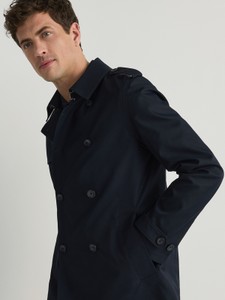 Czarny płaszcz męski Reserved z tkaniny