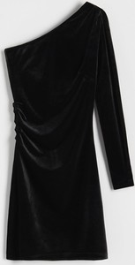 Czarna sukienka Reserved w stylu casual z okrągłym dekoltem